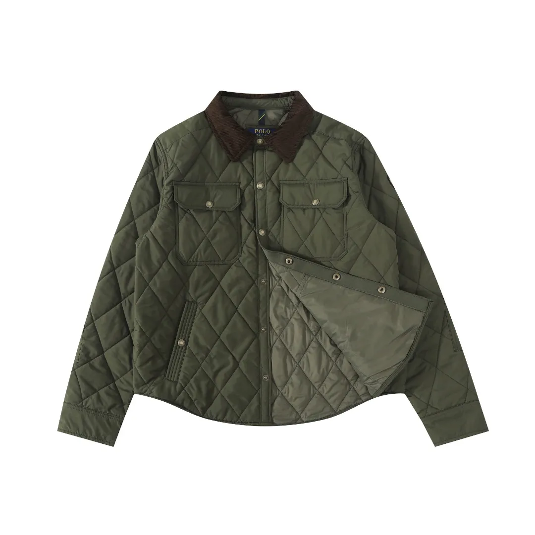 P370 #59 Ralph Lauren classic rhombus quilted cotton jacket for men and women. Inspired by retro workwear, it blends with contemporary British style. The imported machine-pressed rhombus quilting is accurately aligned, and the three-dimensional H-shaped tailoring is neat and slim. It is not bulky when layered in autumn and winter, and still maintains a light style.  Texture is reflected in the details: customized metal buckles, corduroy lapels, breathable eyelets under the arms, and slits on the hem, all replicating the brand's high-end genes. All excipients are standardized!  Five colors to choose from: black/khaki/brown/green/navy blue, easy to switch between commuting, leisure, and travel occasions. Function and appearance coexist: 37.5°C temperature control black technology, breathable and moisture-proof, anti-slip cotton patented fabric, temperature-locking, soft and waxy, durable and stylish. A retro warm-keeping item that can handle low temperatures calmly. The details are all made of craftsmanship, and the style has no limits. It has a classy look that will turn heads.  Color: Khaki Black Navy Green Brown Size: S M L
